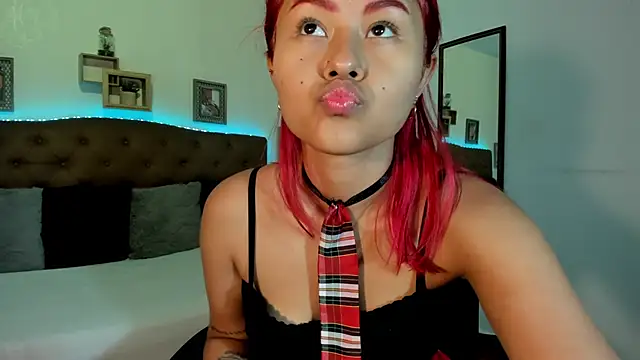 Snapshot of MAYASMITH__ chatting on 06-06-26, 06:29 MAYASMITH online show from 06-06-26, 06:29