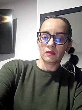 Snapshot of sarita_star chatting on 10-28-25, 02:01 sarita star online show from 10-28-25, 02:01