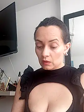 Snapshot of sarita_star chatting on 10-28-25, 05:01 sarita star online show from 10-28-25, 05:01