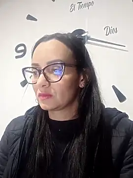 Snapshot of sarita_star chatting on 11-21-25, 01:15 sarita star online show from 11-21-25, 01:15