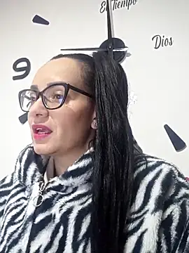 Snapshot of sarita_star chatting on 11-18-25, 01:54 sarita star online show from 11-18-25, 01:54