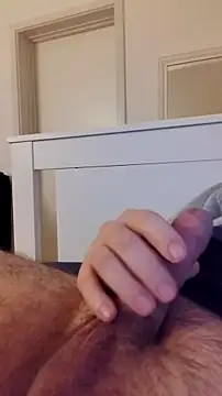 NewJoiner online show from 12-16-25, 09:41