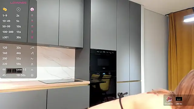 SaraShine  online show from 04-10-26, 08:05