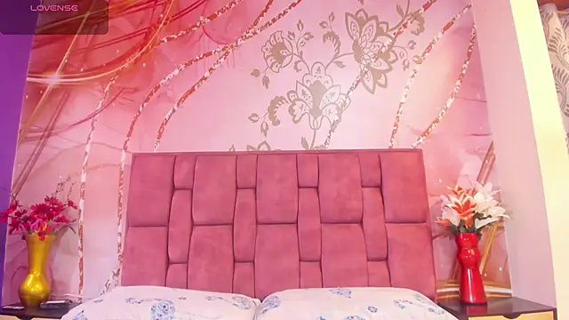 luna maisonn online show from 10-31-25, 06:48