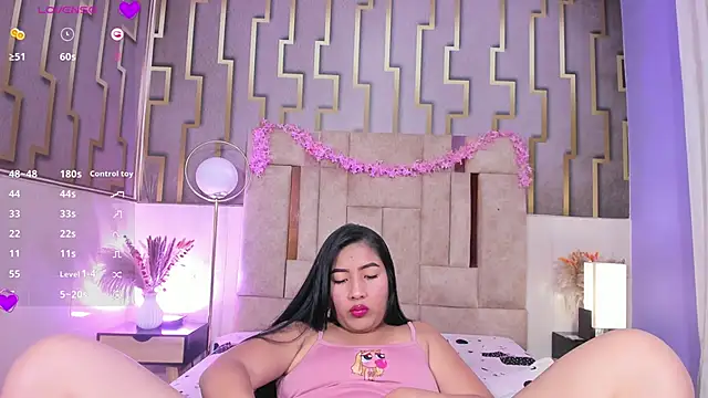 luna maisonn online show from 02-06-26, 04:19