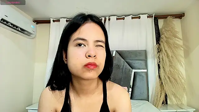 Snapshot of MiniLove_01 chatting on 05-22-26, 12:03 MiniLove 01 online show from 05-22-26, 12:03