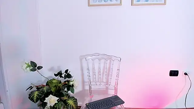 MilenaCrown online show from 12-05-25, 08:50