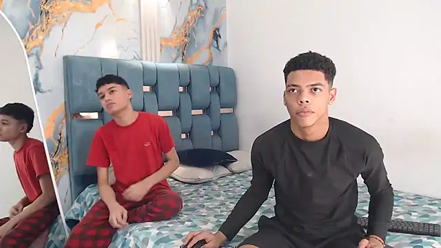 PRETTY FEM online show from 04-10-26, 01:34