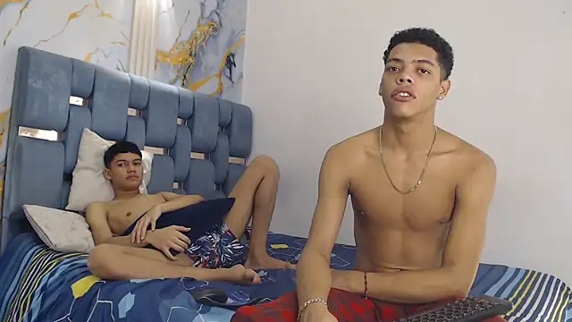 PRETTY FEM online show from 03-29-26, 07:37