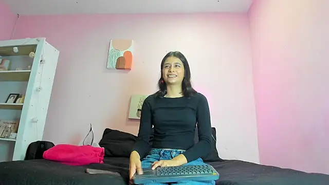 Georgina Ferri  online show from 10-06-25, 05:13