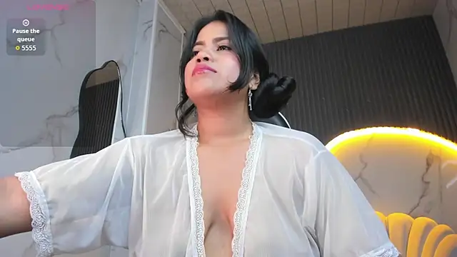 Victoria b  online show from 10-30-25, 08:01