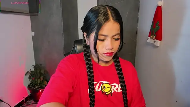 Victoria b  online show from 12-22-25, 02:22