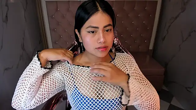 Victoria b  online show from 10-15-25, 08:06