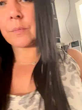 Snapshot of Mayra_milk chatting on 09-09-25, 06:50 Mayra milk online show from 09-09-25, 06:50