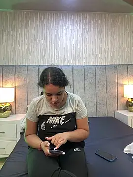 Snapshot of Victoria_606 chatting on 02-05-26, 04:08 Victoria 606 online show from 02-05-26, 04:08