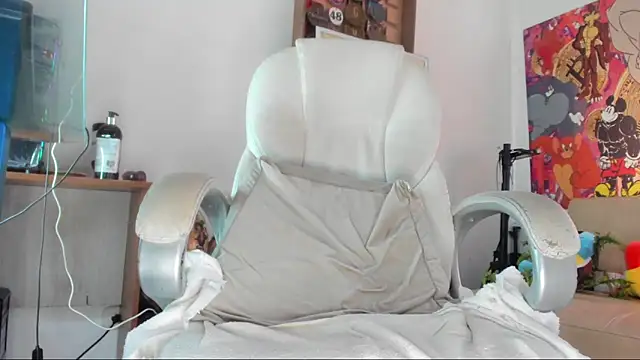 mila dash online show from 10-03-25, 01:01