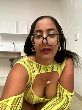 Jessyivonne online show from 10-16-25, 09:56
