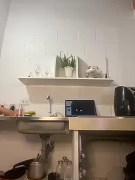 Jessyivonne online show from 10-23-25, 03:05