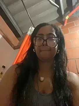 Jessyivonne online show from 09-22-25, 04:07