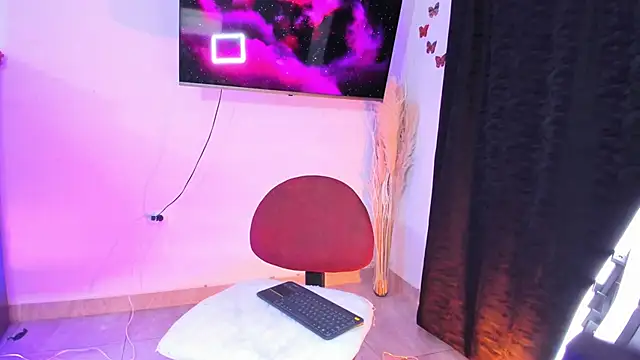 REINA ADAHARA online show from 12-01-25, 09:43