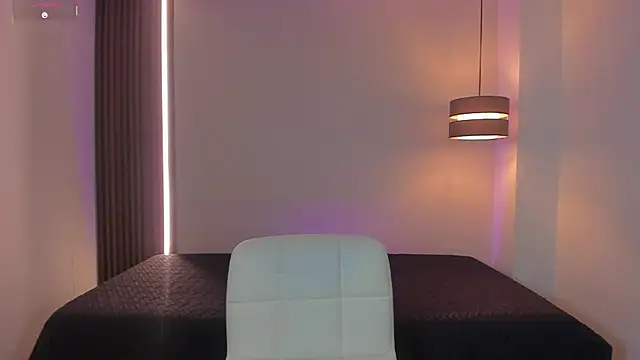 Snapshot of luvely chatting on 09-21-25, 01:05 luvely online show from 09-21-25, 01:05