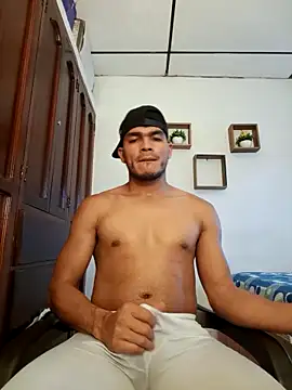 Snapshot of caspinth chatting on 09-17-25, 01:46 caspinth online show from 09-17-25, 01:46