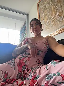 Sarahlove 90 online show from 10-19-25, 03:48