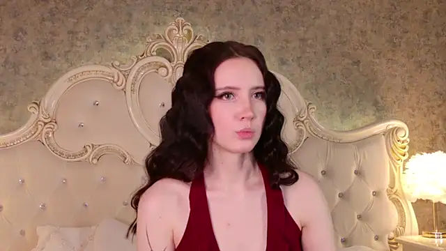 GraceMartinos online show from 11-22-25, 08:40