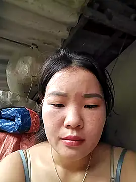 Snapshot of lylylove chatting on 10-13-25, 03:52 lylylove online show from 10-13-25, 03:52
