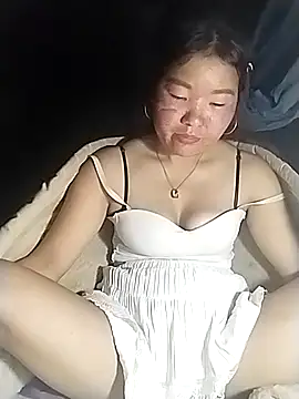 lylylove online show from 04-03-26, 01:39