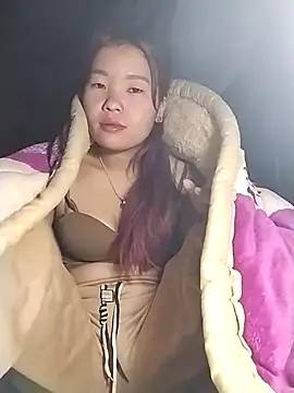 lylylove online show from 11-28-25, 10:04