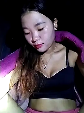 Snapshot of lylylove chatting on 10-04-25, 12:01 lylylove online show from 10-04-25, 12:01