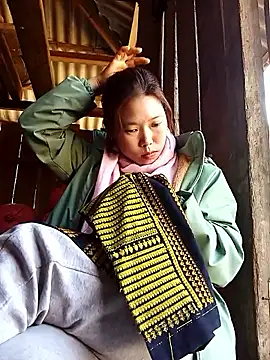 Ngocmi909 online show from 12-19-25, 02:15