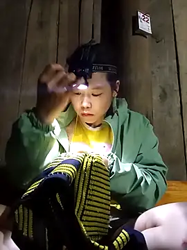 Ngocmi909 online show from 03-15-26, 01:40