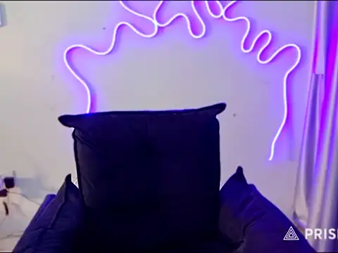 Snapshot of VIckSexyDoll chatting on 11-15-25, 05:33 VIckSexyDoll online show from 11-15-25, 05:33