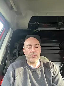 Richmcgee online show from 04-10-26, 07:37