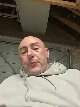 Richmcgee online show from 03-12-26, 08:24