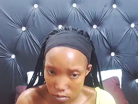 AppleAss02 online show from 11-06-25, 06:45