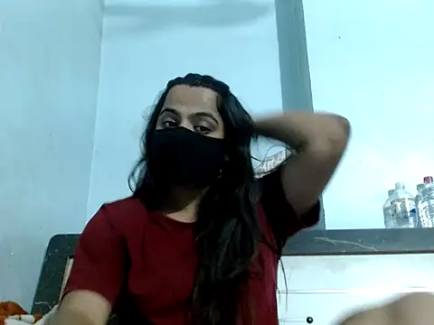 Snapshot of Vaani_Singha chatting on 10-29-25, 12:26 Vaani Singha online show from 10-29-25, 12:26