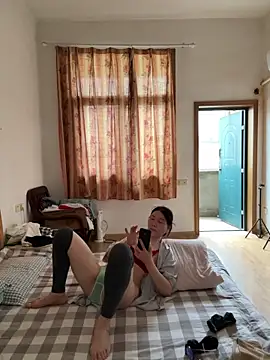 xiiuuff18 online show from 05-13-26, 01:23