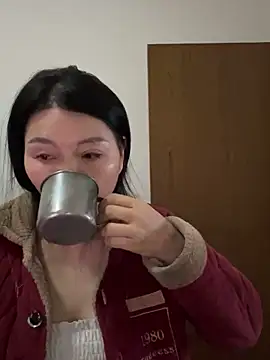 xiiuuff18 online show from 02-10-26, 12:09