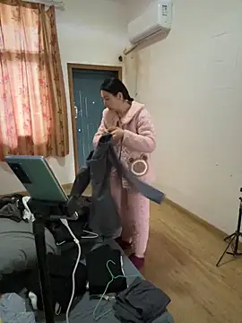 xiiuuff18 online show from 03-05-26, 12:18