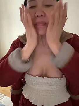 xiiuuff18 online show from 02-11-26, 11:59