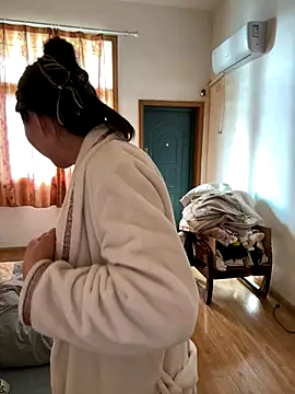 xiiuuff18 online show from 01-07-26, 02:27