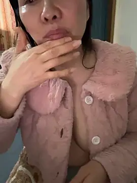 xiiuuff18 online show from 03-04-26, 12:07