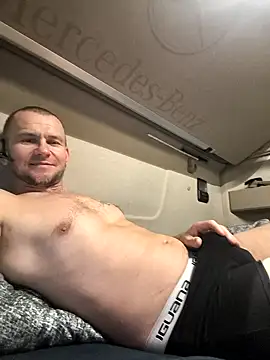 RoadDaddyXL online show from 10-18-25, 01:24