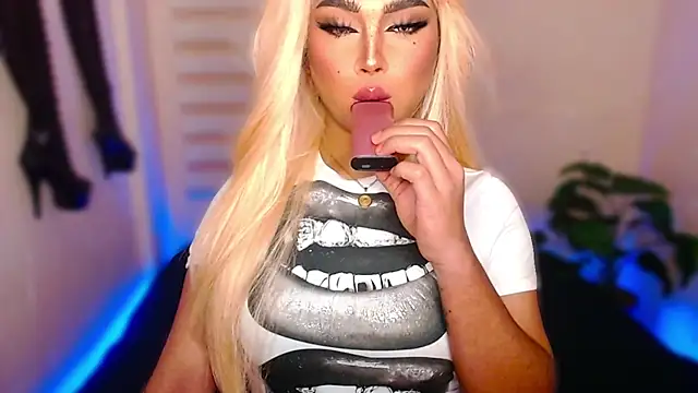 Snapshot of MissRumi_Hunter chatting on 02-19-26, 08:17 MissRumi Hunter online show from 02-19-26, 08:17