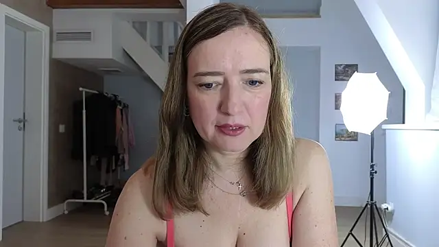 Blue Angel Sweet online show from 12-17-25, 04:17