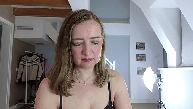 Blue Angel Sweet online show from 11-21-25, 04:22