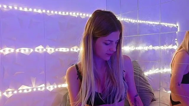 Snapshot of Aishha_ chatting on 09-15-25, 05:30 Aishha online show from 09-15-25, 05:30